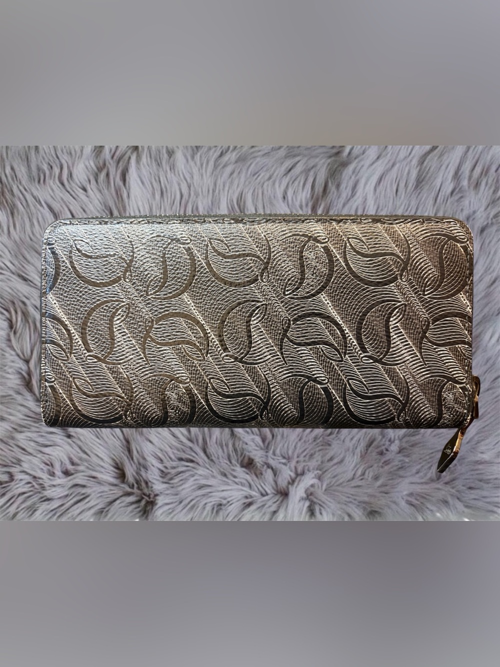EUC Christian Louboutin Signature Symbol Wallet